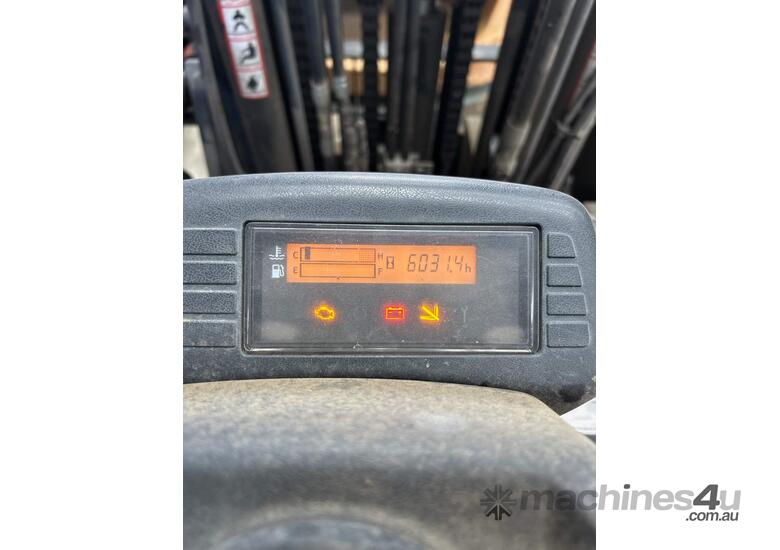 caption Toyota Forklift 4T Container Mast (Unit#:U886)
