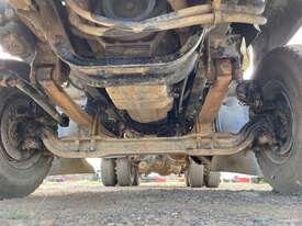 2002 Mack CHR688RST Cab Chassis - picture2' - Click to enlarge