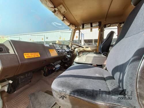 caption 1987 Hino GT 4X4 Fire Truck