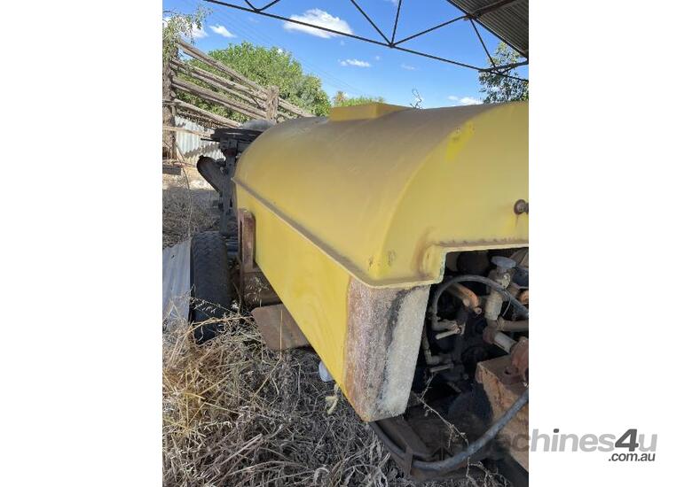 caption Tornado Sprayer