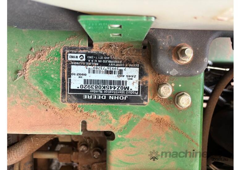 caption John Deere Z445 Zero Turn Mower