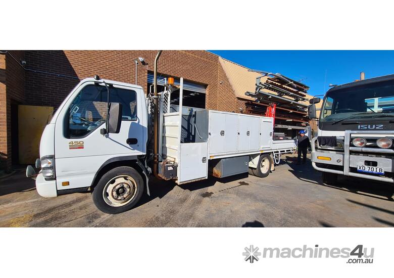 2007 ISUZU NQR Manual 