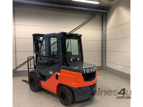 caption New 2024 Toyota Forklift