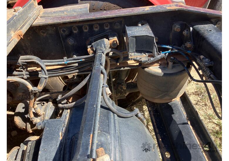 caption 2007 Freightliner Columbia CL112 6x4 Sleeper Cab Prime Mover