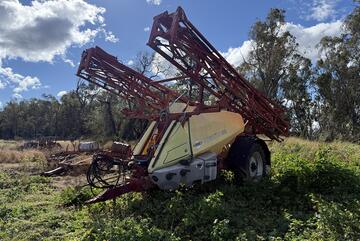 2007 HARDI Commander 5000 Towbehind Sprayer