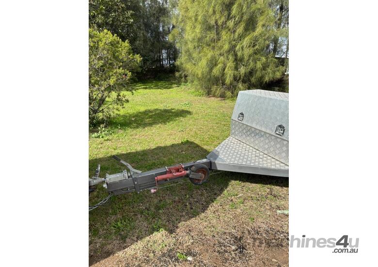 Marlin Dual axle trailer, flat top