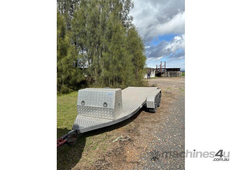 Marlin Dual axle trailer, flat top