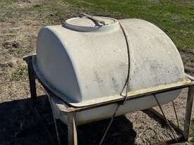 800L Fibreglass Tank  - picture0' - Click to enlarge