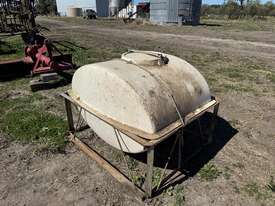 800L Fibreglass Tank  - picture2' - Click to enlarge