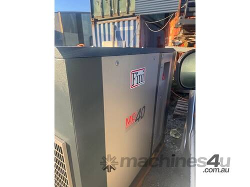 caption Fini MCi40 Screw Compressor