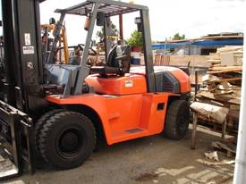 FORKLIFT TCM TOYOTA CROWN FD70Z8 HIRE OR BUY - picture0' - Click to enlarge
