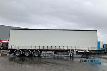 2018 Maxitrans ST3 Tri Axle Flat Top Curtainside B Trailer