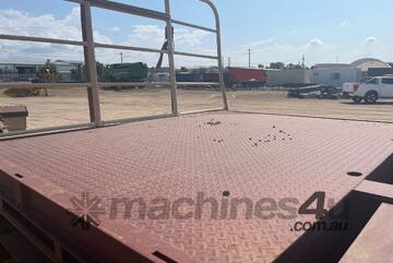 2017 Barker Heavy Duty Tri Axle Tri Axle Skel Trailer