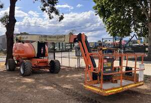 JLG 800AJ Articulating Boom Lift