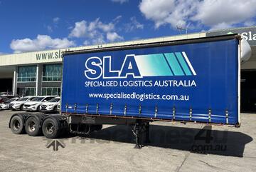 1997 Australian Farm Machinery Tri-Axle Curtainsider A Trailer