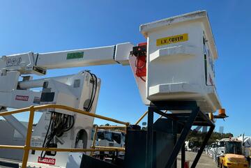 2003 Iveco ACCO 2350G EWP Day Cab 2003 Iveco ACCO 2350G EWP Day Cab