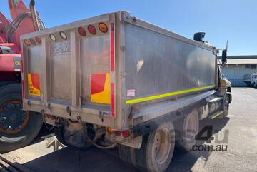 Mack 2003   CH Tipper