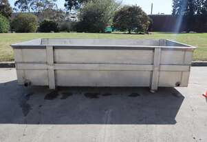 Large Stainless Steel Tank with Coils - 5000L