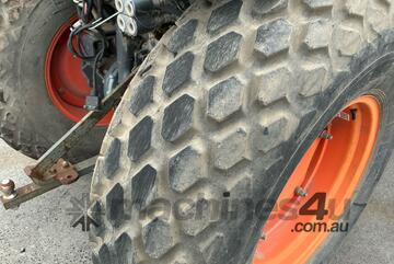 Kubota   L4240 Tractor / Loader