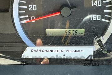 2018 Isuzu NPS 75-155 Service Body / Crane Truck