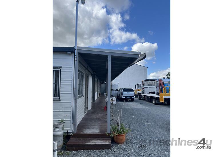 Site Offices - Toilets and shower