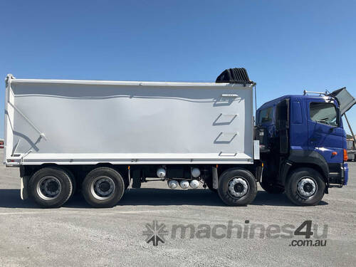 2007 Hino FY 700 Tipper