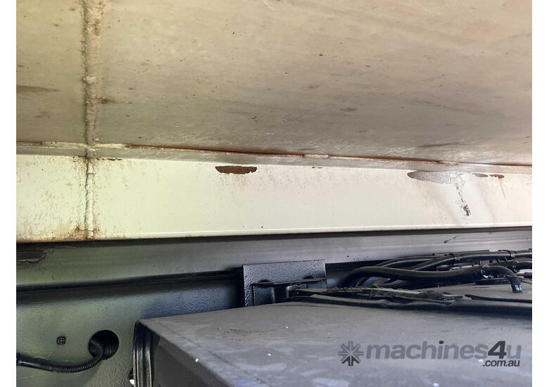 2007 Hino FY 700 Tipper