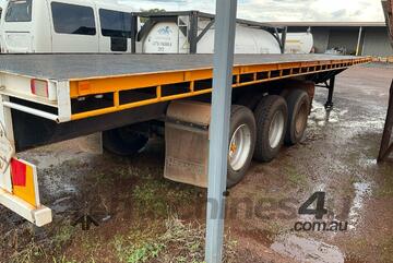 1981 Fruehauf Tri Axle Extendable Flat Top