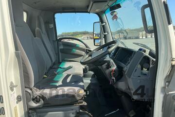 Isuzu 2011   NPR400 Pantech