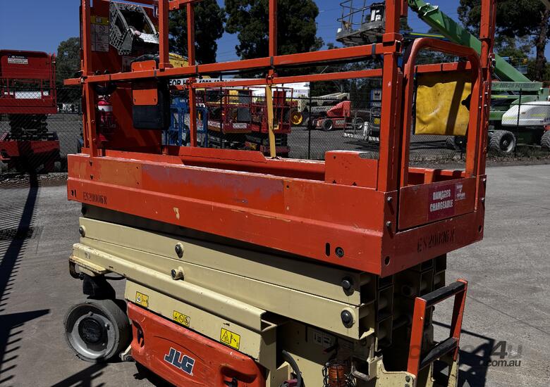 2015 Used JLG 2032ES Electric Scissor Lift image 2