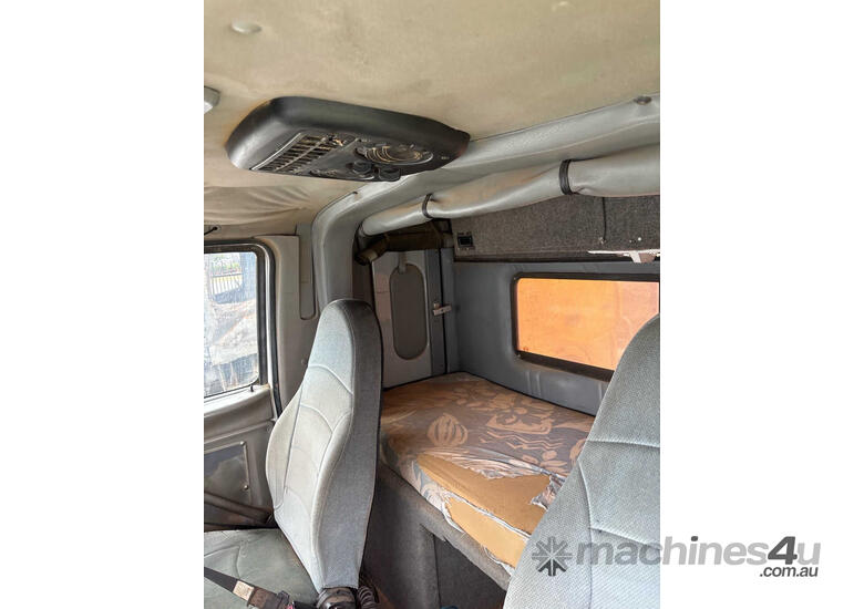 2001 Ford Sterling Prime Mover