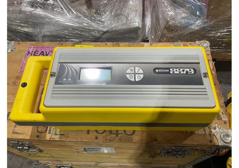 *UNRESERVED* RYCOM Instruments 8879 Professional-Grade Underground Cable & Pipe Locator System