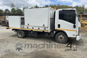 2010 Isuzu NPR N NH 4x2 Service Truck (Oil/Lube Truck) (Non Mobile)