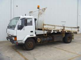 1992 Mitsubishi FH100 Tipper - picture0' - Click to enlarge