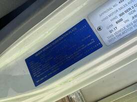 2017 Hino 917   4x2 Pantech - picture0' - Click to enlarge