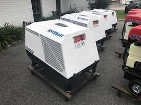 Portable Screw Compressor 25HP 64CFM  - picture0' - Click to enlarge
