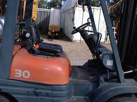 Toyota forklift 02-6FG30 - picture0' - Click to enlarge