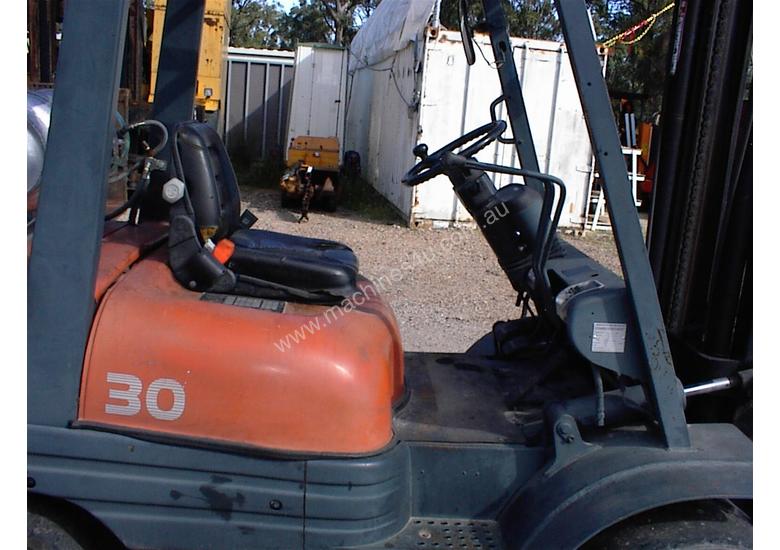 caption Toyota forklift 02-6FG30