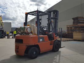 Forklift for Sale - picture1' - Click to enlarge