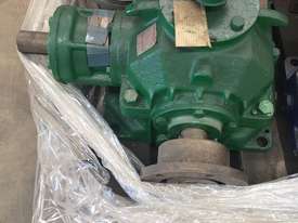 Enclosed Gear Drive BEVEL UNIT Gear Industries - picture2' - Click to enlarge