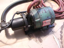 GMF MONO OIL SUCTION PUMP, 415 Volt - picture1' - Click to enlarge