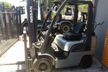 ACTIVE FORKLIFTS - Nissan Forklift 1.8 Ton 4.3m Lift Height Container Entry Late Model Low Hrs ACTIVE FORKLIFTS - Nissan Forklift 1.8 Ton 4.3m Lift Height Container Entry Late Model Low Hrs