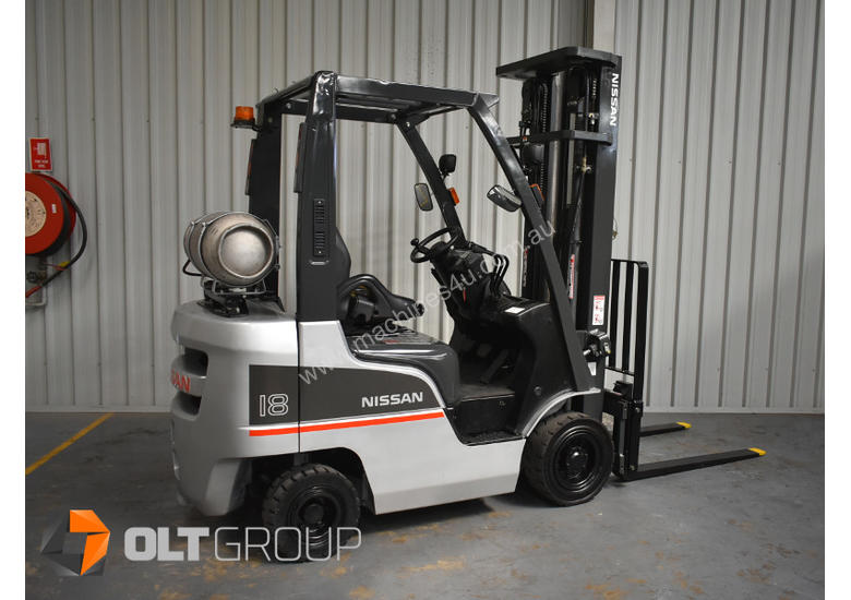 caption Nissan P1F1A18DU Forklift 1.8 ton LPG fork 5500mm Lift Height 3 Stage Mast