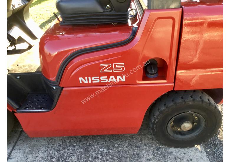 caption Nissan dual fuel 2.5