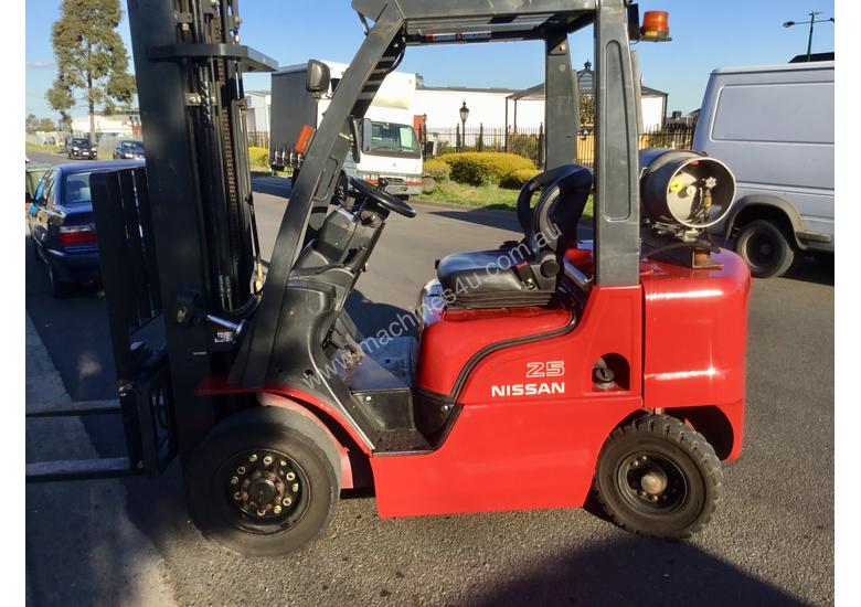 caption Nissan dual fuel 2.5
