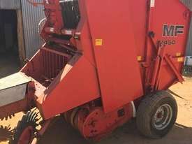 Massey Ferguson 1450 Round Baler Hay/Forage Equip - picture0' - Click to enlarge