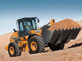 CASE 921F WHEEL LOADERS - picture1' - Click to enlarge