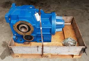 LLOYDS DEALS - Benzlers Sweden Reduction Gearbox Ratio : 40-1 Model : K123140.BHX1