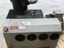 C114762 Reitschle Thomas VC100 VacFox Vacuum Pump  - picture2' - Click to enlarge