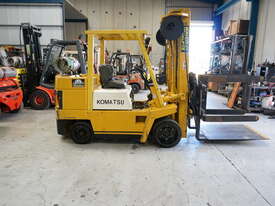 4.5T Komatsu FG45S-4 - Hire - picture0' - Click to enlarge